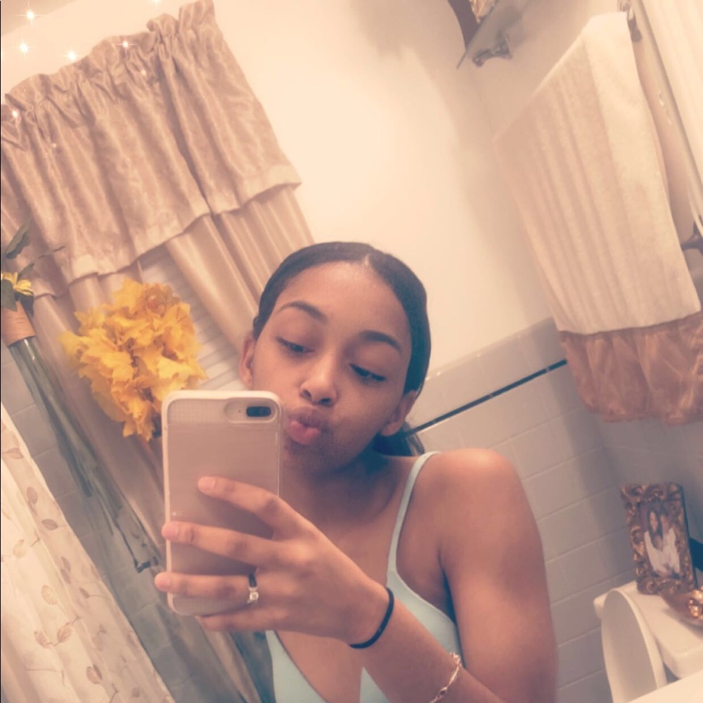 Meet your Posher, Imani